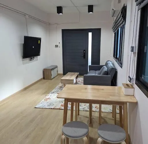 Cloud9 Hometel - Entire House 3br 170m To Bts Private Quiet & Comfy