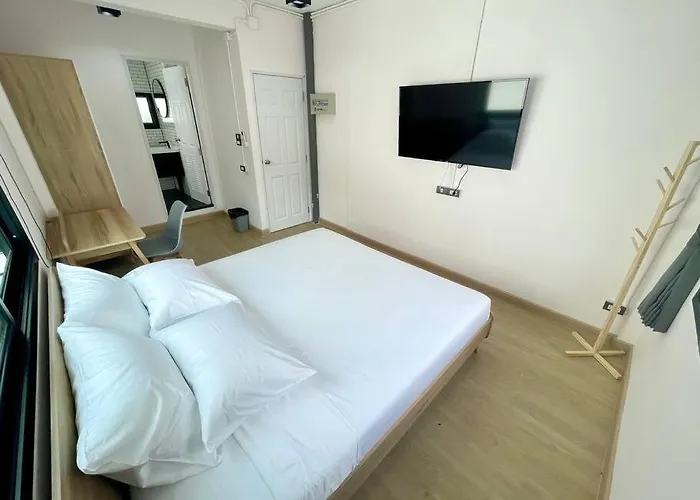 Cloud9 Hometel - Entire House 3br 170m To Bts Private Quiet & Comfy Vakantiehuis