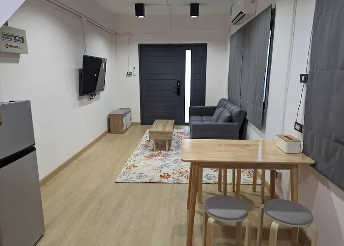 Cloud9 Hometel - Entire House 3br 170m To Bts Private Quiet & Comfy *