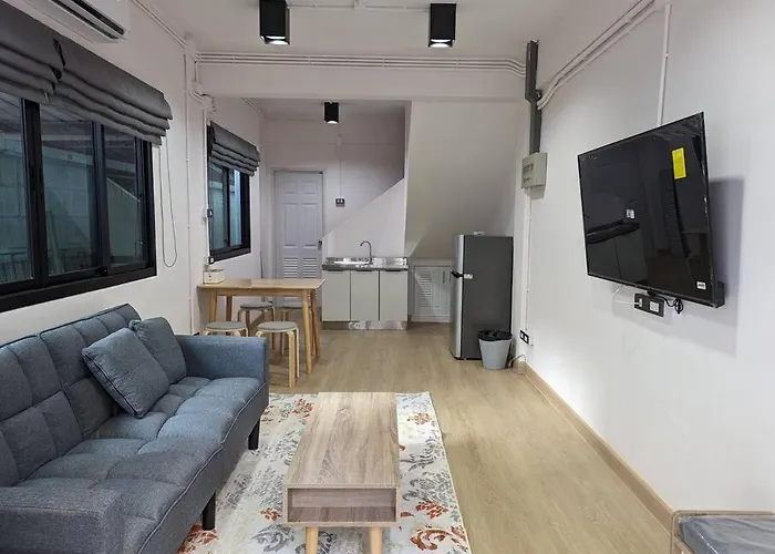 Cloud9 Hometel - Entire House 3br 170m To Bts Private Quiet & Comfy Vakantiehuis