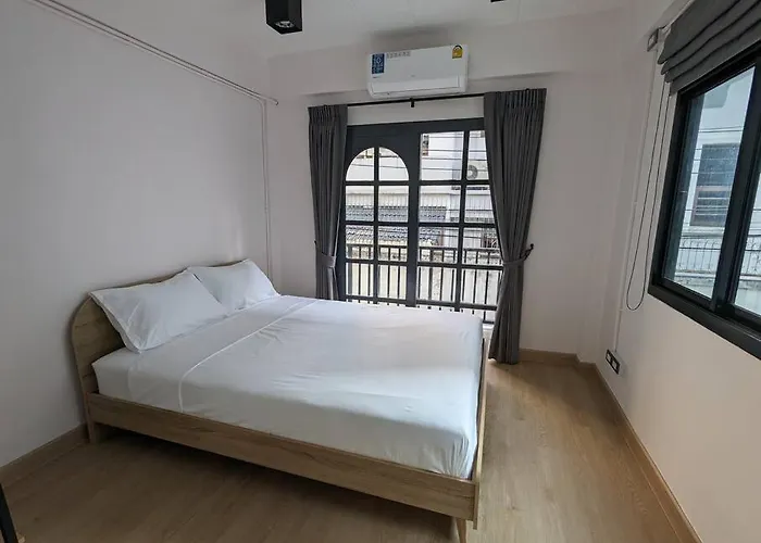 Vakantiehuis Cloud9 Hometel - Entire House 3br 170m To Bts Private Quiet & Comfy *