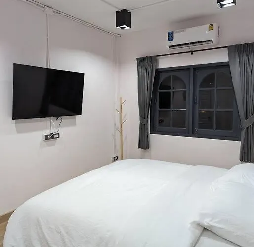Cloud9 Hometel - Entire House 3br 170m To Bts Private Quiet & Comfy * Bangkok