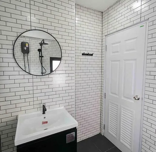 Cloud9 Hometel - Entire House 3br 170m To Bts Private Quiet & Comfy * Bangkok