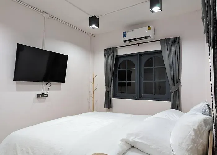 Vakantiehuis Cloud9 Hometel - Entire House 3br 170m To Bts Private Quiet & Comfy *