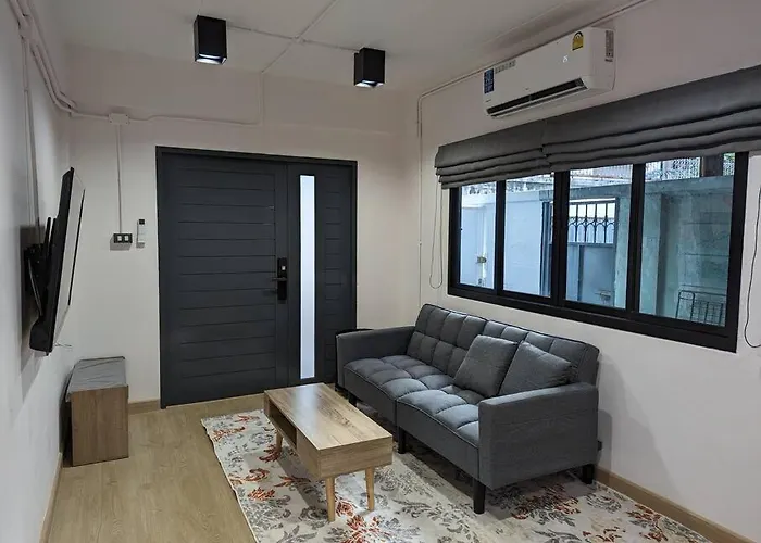 Cloud9 Hometel - Entire House 3br 170m To Bts Private Quiet & Comfy Bangkok