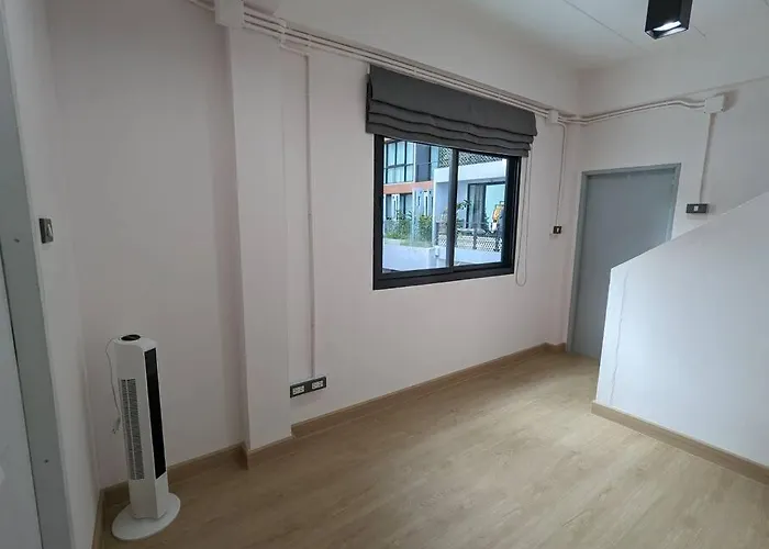 Vakantiehuis Cloud9 Hometel - Entire House 3br 170m To Bts Private Quiet & Comfy *