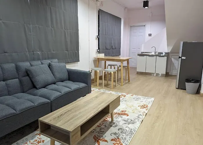 Cloud9 Hometel - Entire House 3br 170m To Bts Private Quiet & Comfy Bangkok